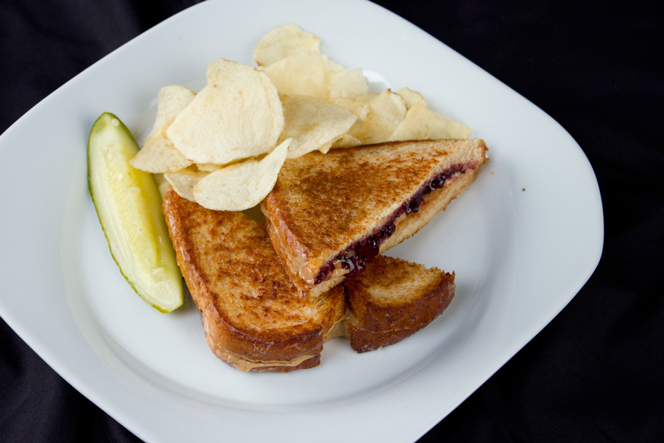grilled peanut butter jelly