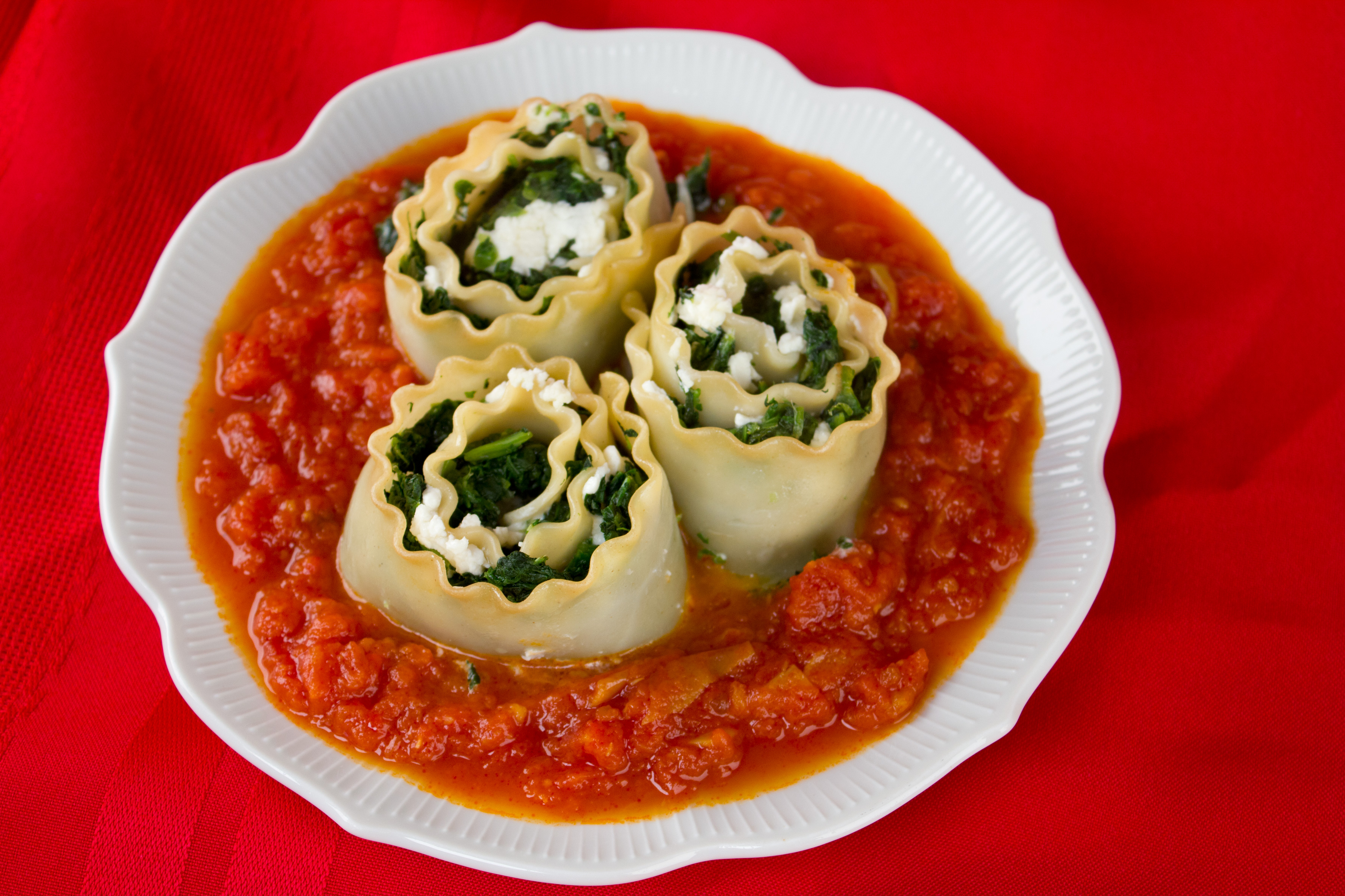 spinach lasagna rolls marinara sauce